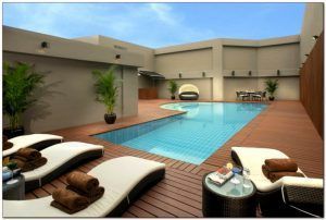 Ideas para decorar patios interiores y traseros